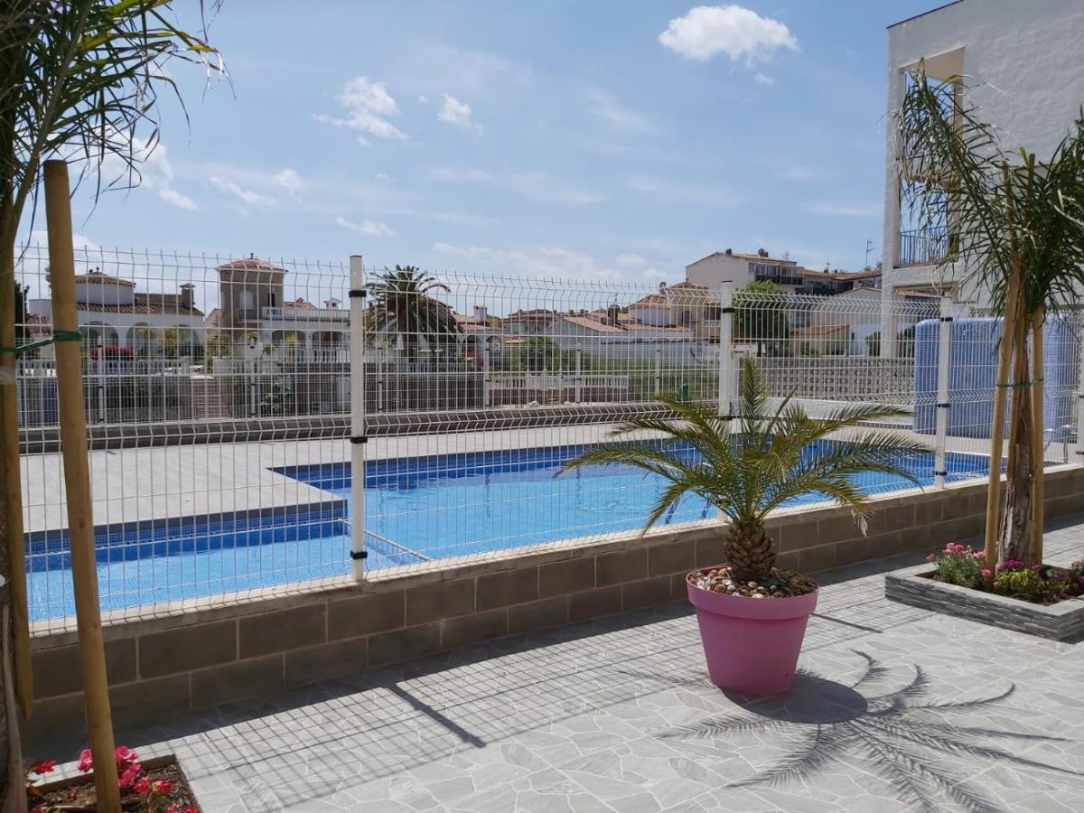 Apartament Amb Piscina Empuriabrava Exterior foto